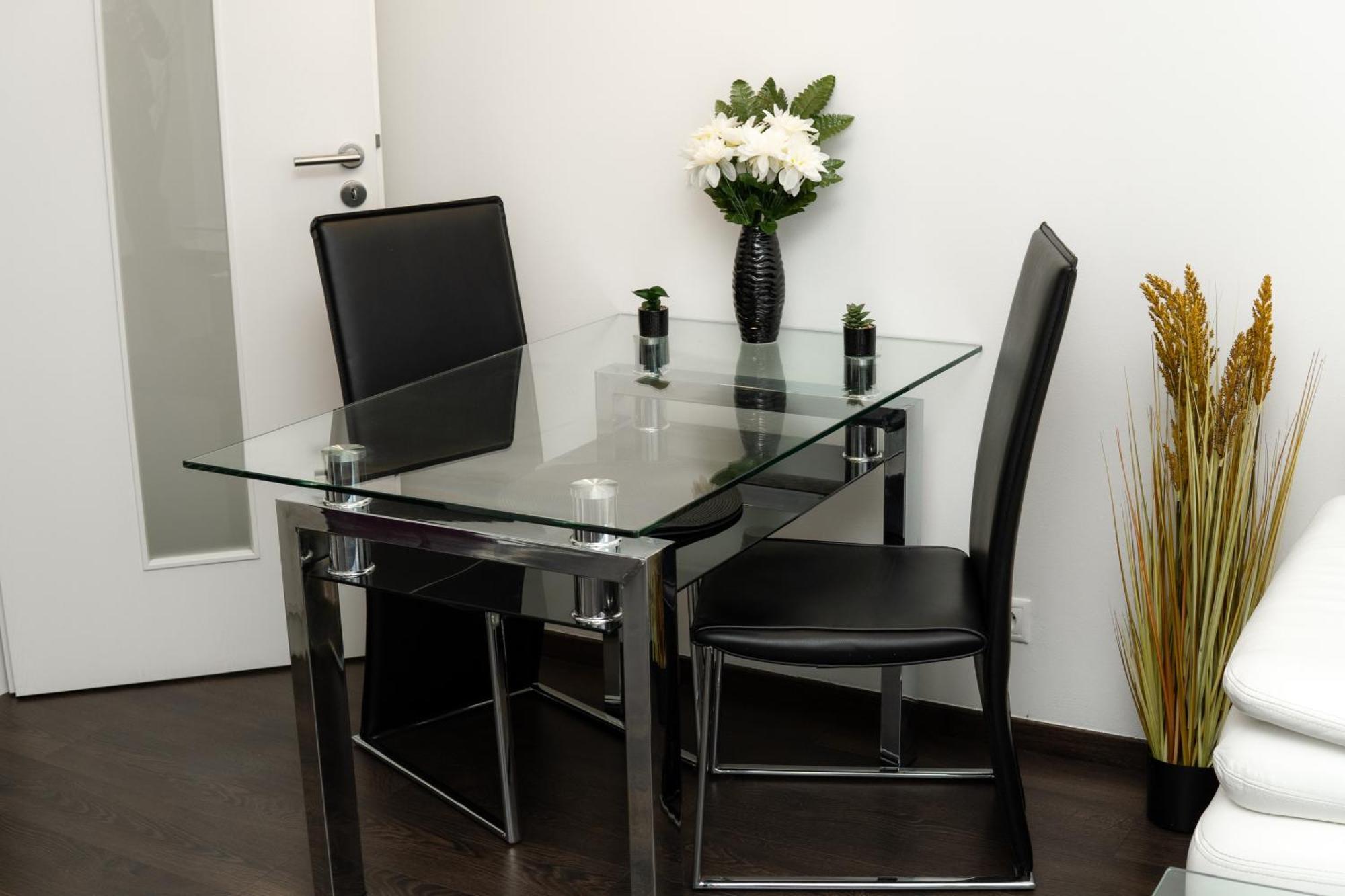 Bnb New Beautiful Apartment In The Center Of Ostrava With Option Garage Parking Extérieur photo