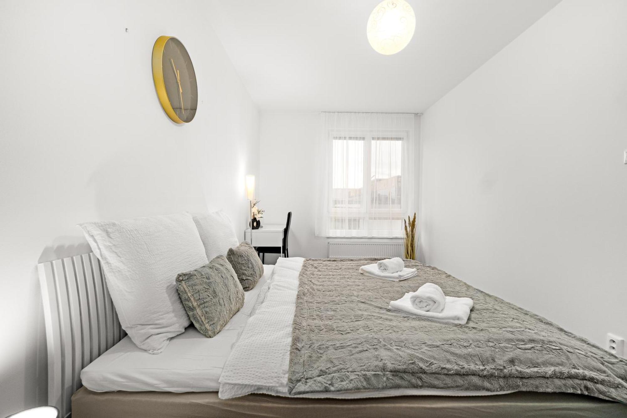 Bnb New Beautiful Apartment In The Center Of Ostrava With Option Garage Parking Extérieur photo