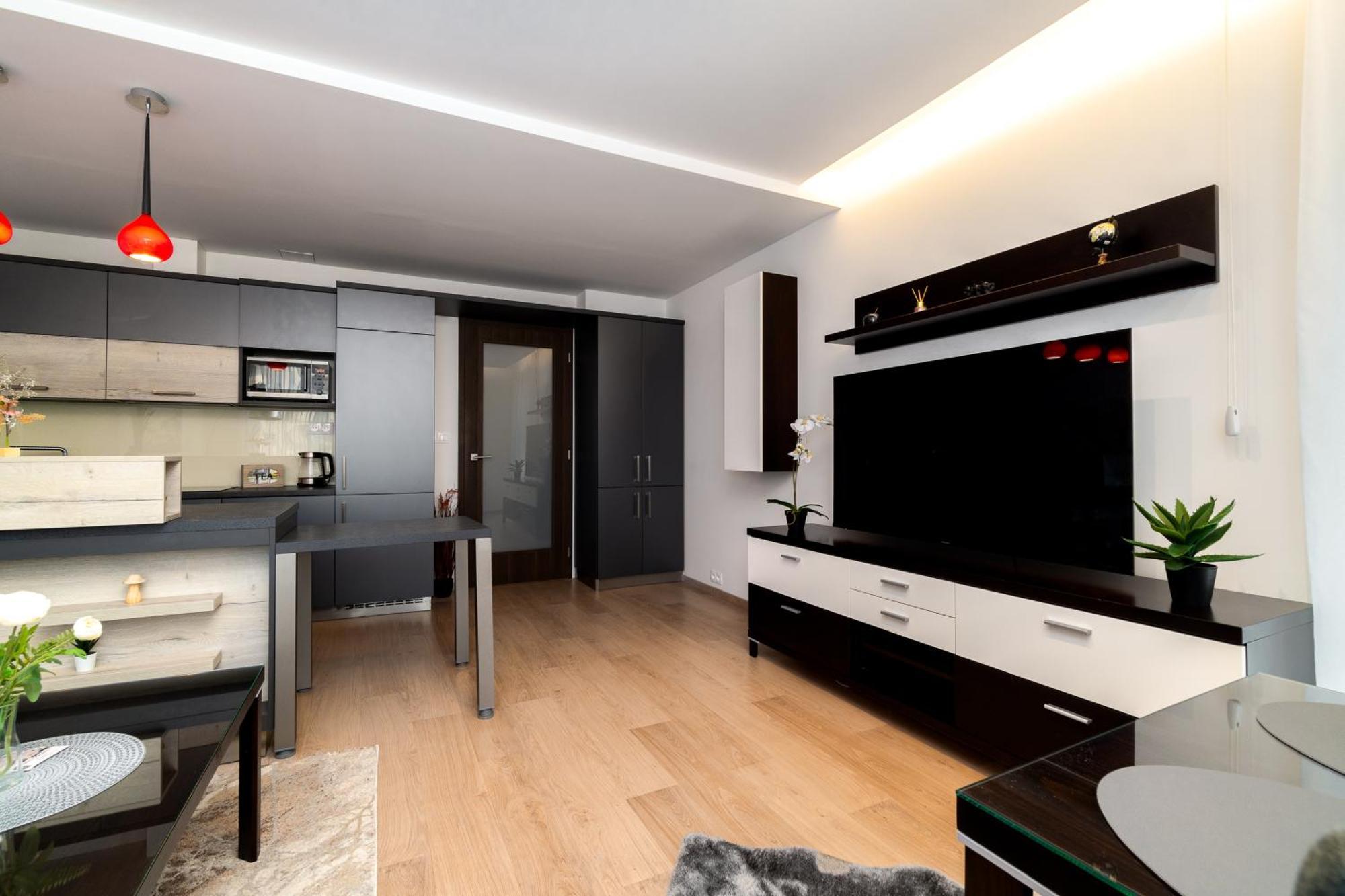 Bnb New Beautiful Apartment In The Center Of Ostrava With Option Garage Parking Extérieur photo