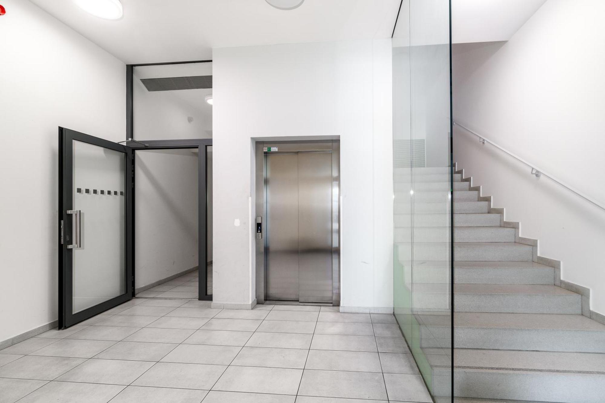 Bnb New Beautiful Apartment In The Center Of Ostrava With Option Garage Parking Extérieur photo