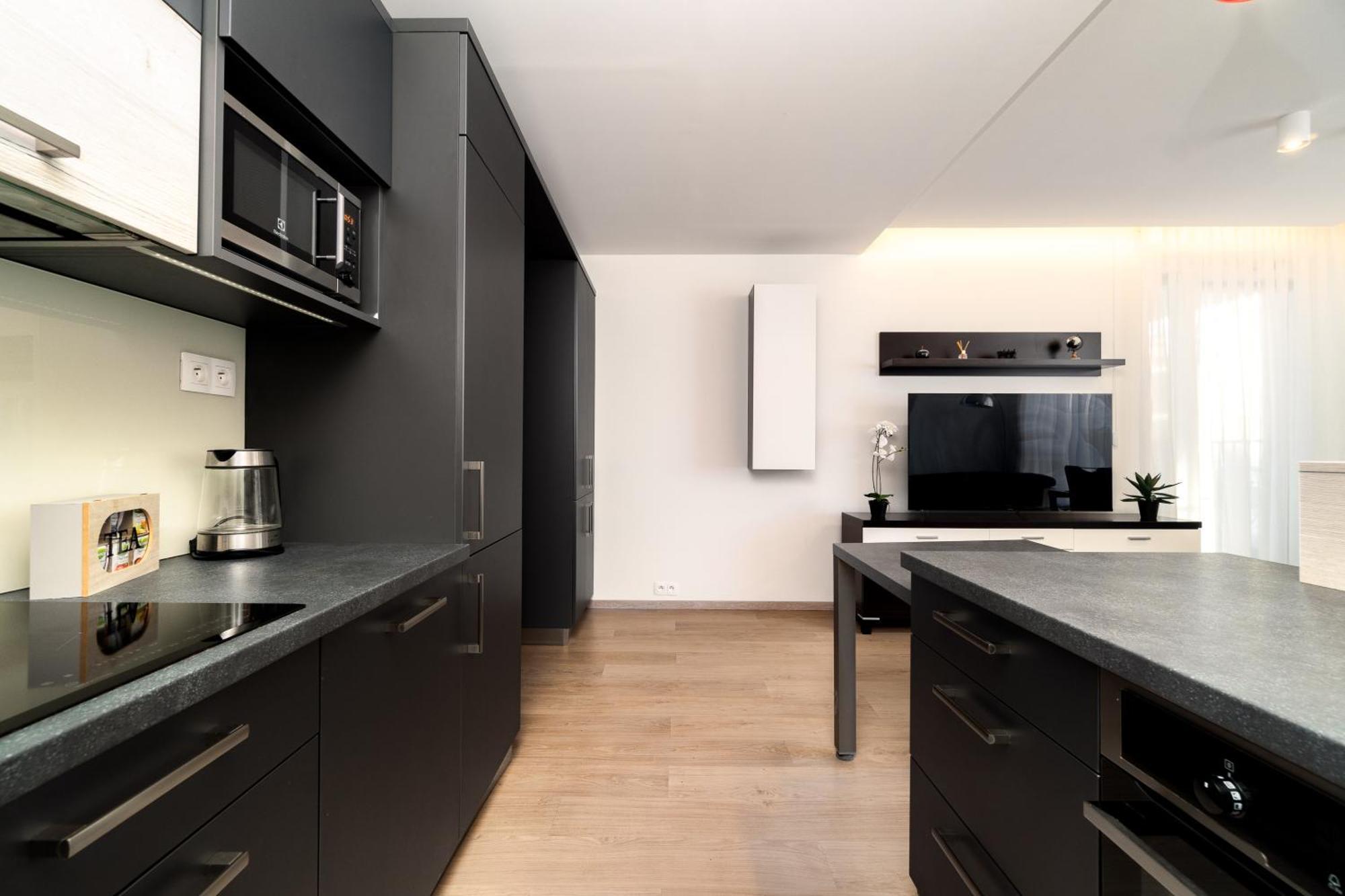 Bnb New Beautiful Apartment In The Center Of Ostrava With Option Garage Parking Extérieur photo
