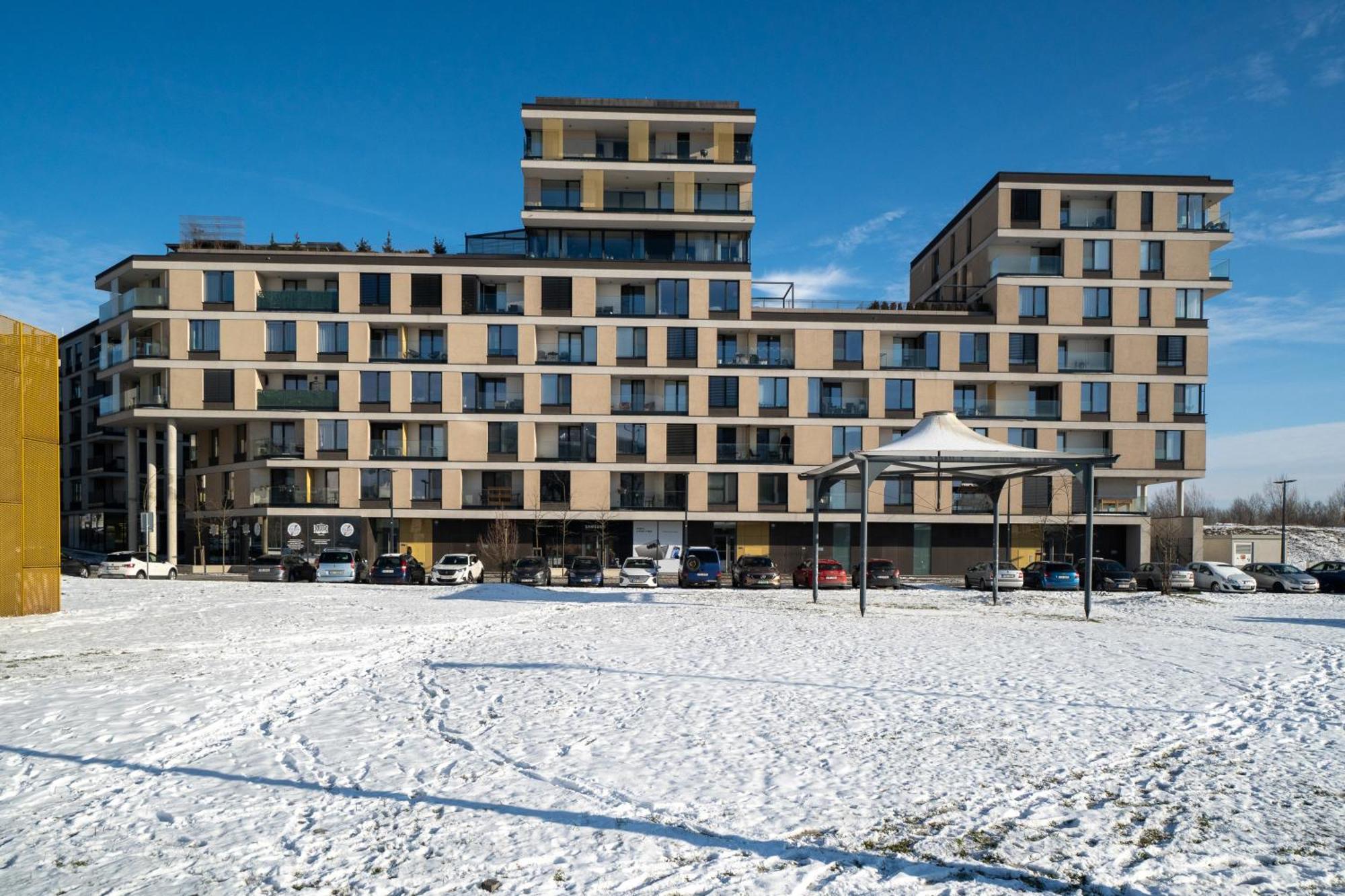 Bnb New Beautiful Apartment In The Center Of Ostrava With Option Garage Parking Extérieur photo